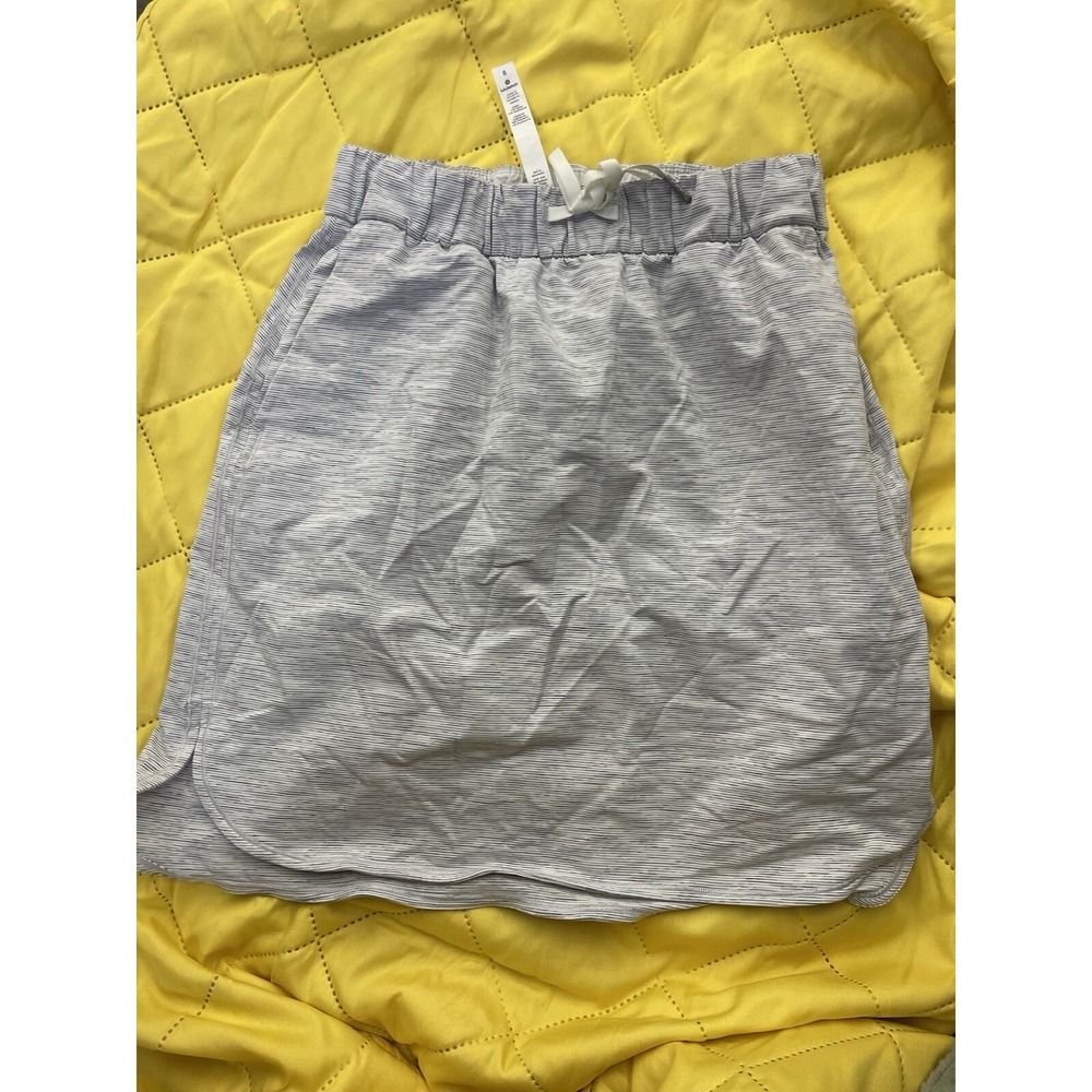 Lululemon 8 On the Fly Skirt Wee Are From Space Nimbus Battleship White Grey H40